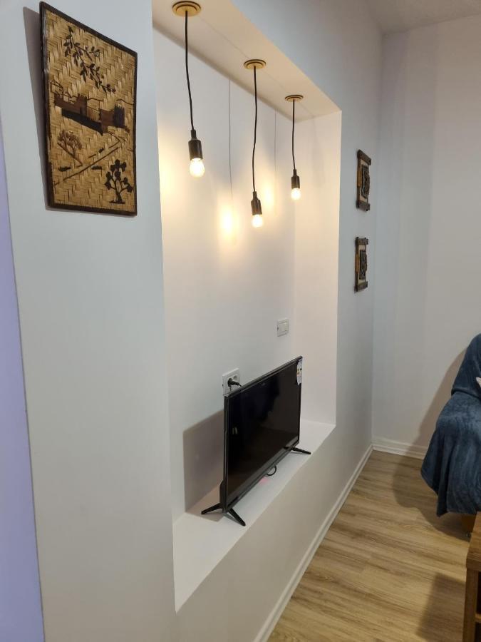 Cozy In Center Apartment